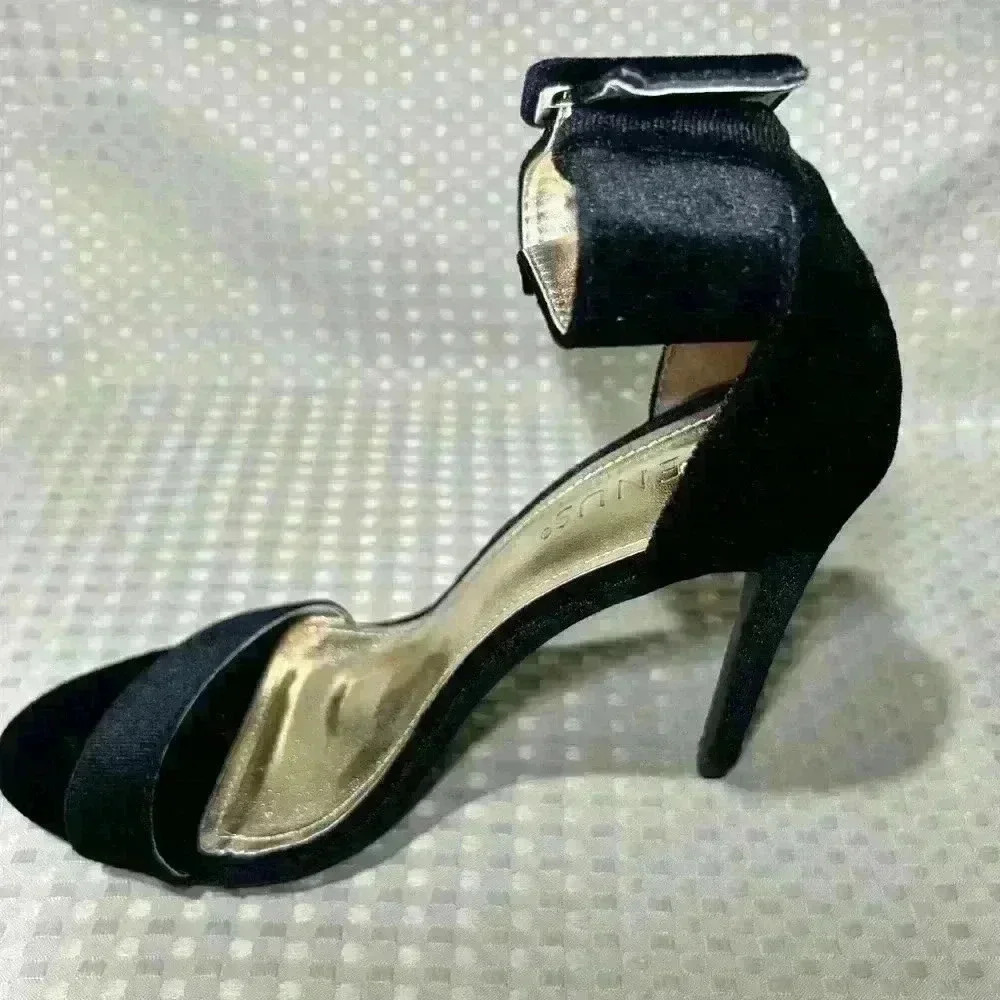 Venus high heels, Size 8 new without a box - Picture 2 of 11
